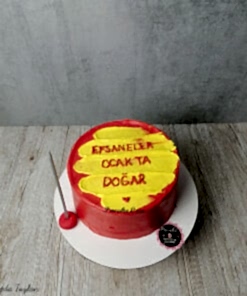 Sarı Kırmızı Kremalı Pasta