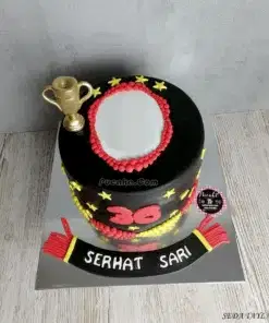 sari-kirmizi-taraftar-pasta