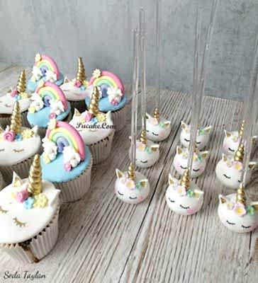Unicorn-Cakepops-Cupcake