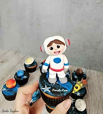 Uzay-Temali-Cupcake-2